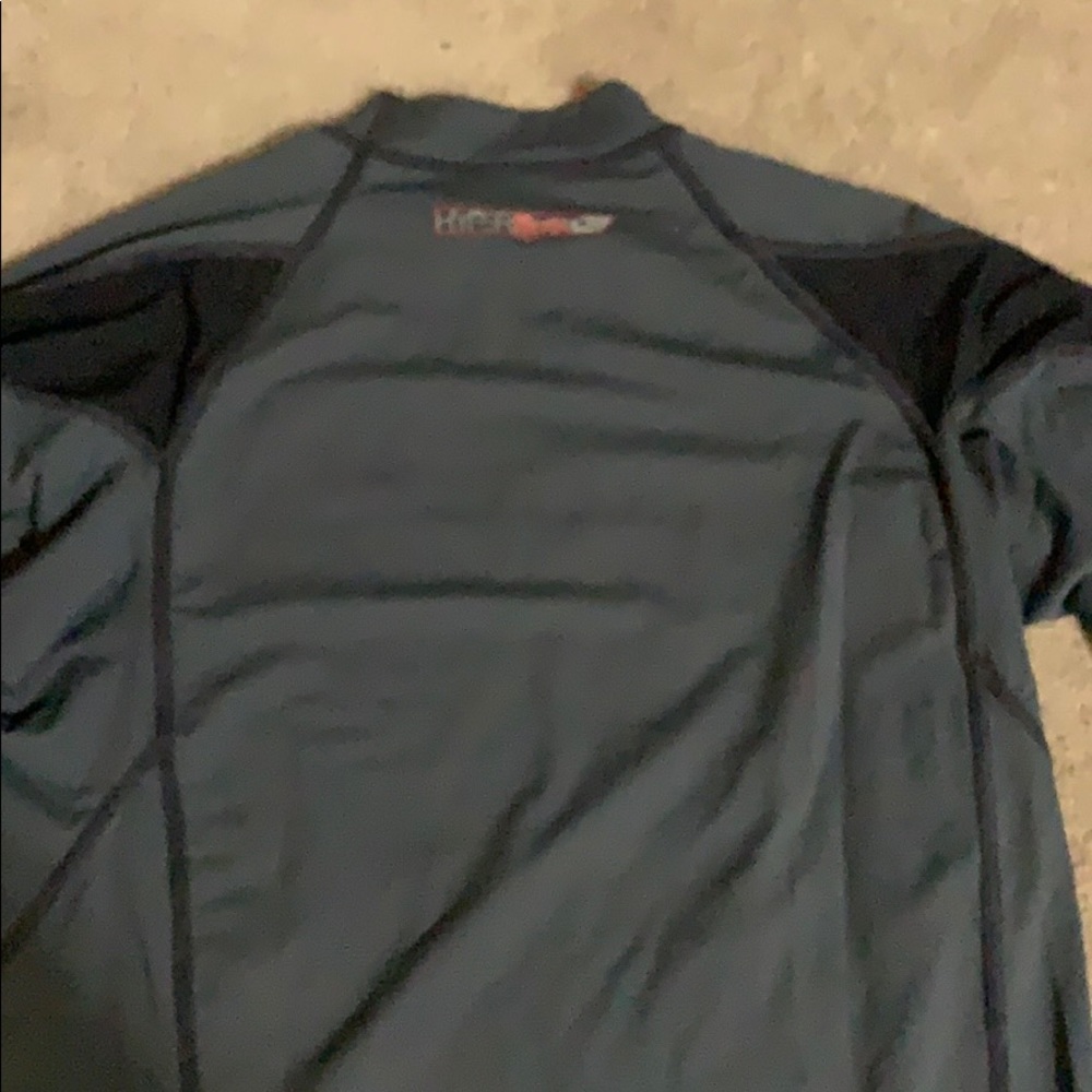 O’NEIL RASH GAURD MEDIUM - Picture 2 of 5